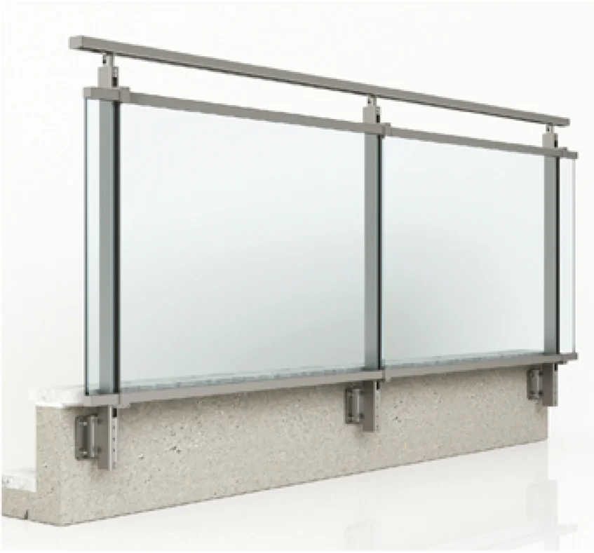 Parapetti vetrati con montanti — 1